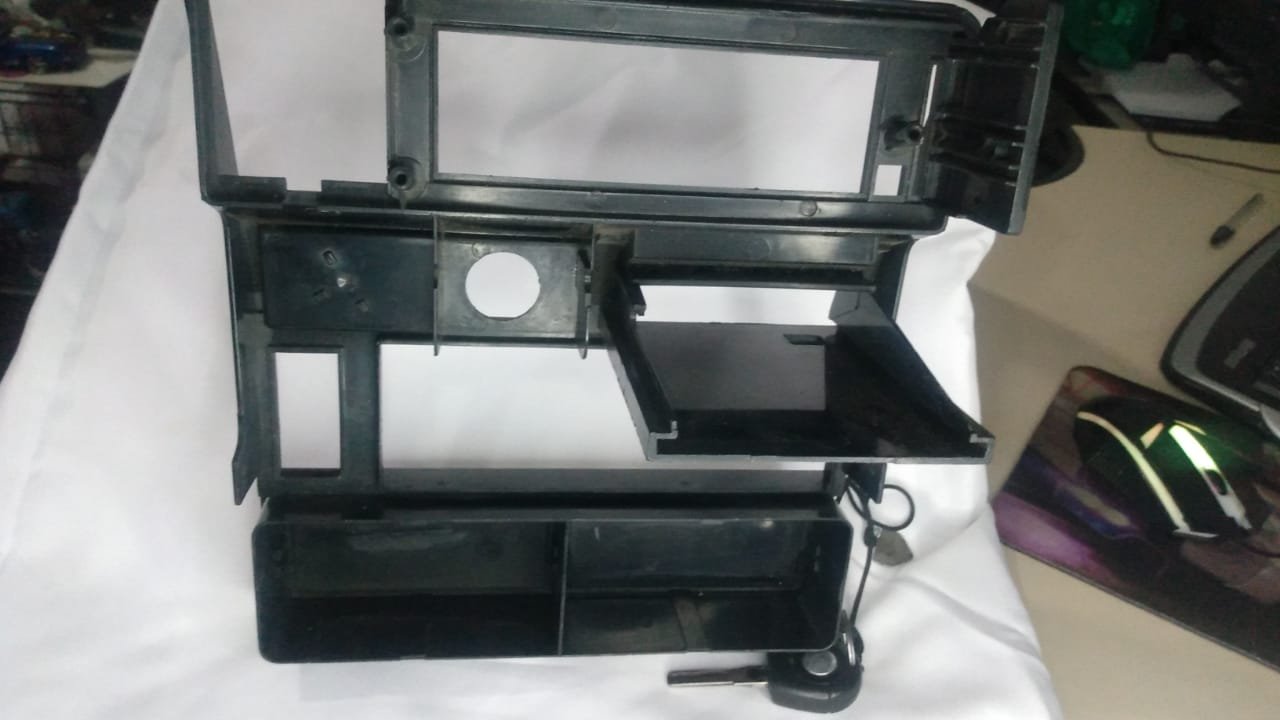 MOLDURA PAINEL CENTRAL DO OPALA- CARAVAN